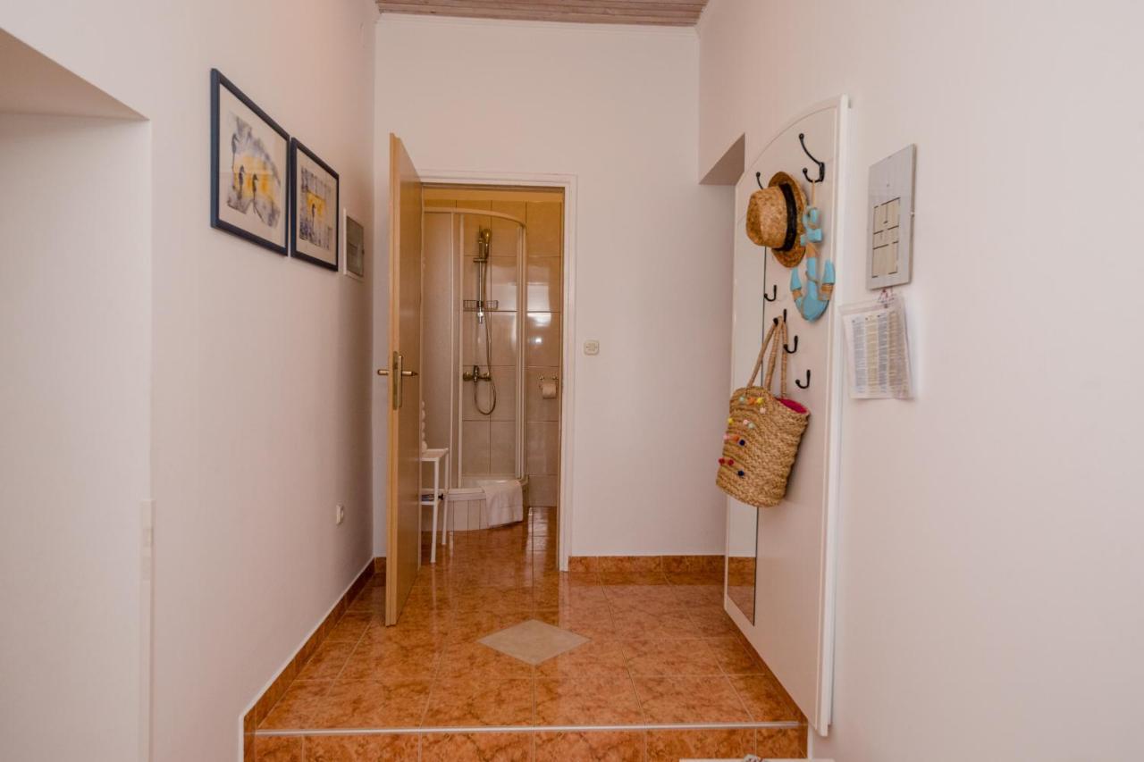 Apartments Kos Supetarska Draga Ngoại thất bức ảnh