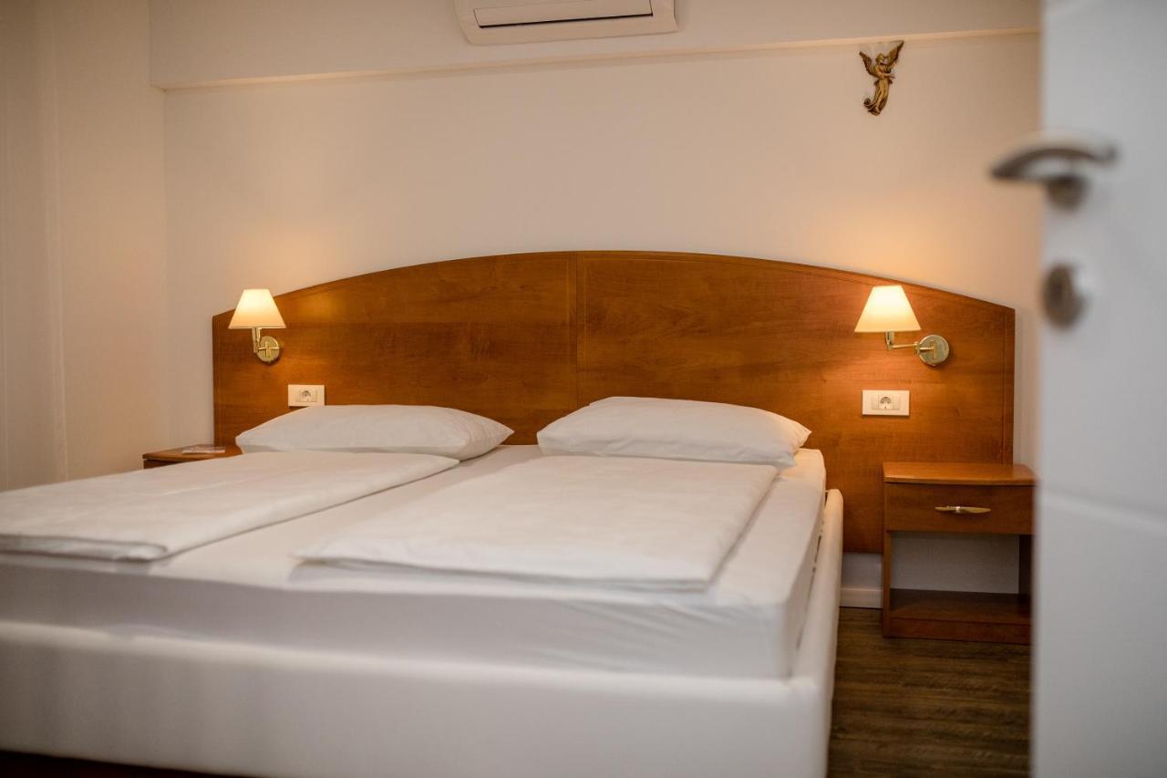 Apartments Kos Supetarska Draga Ngoại thất bức ảnh