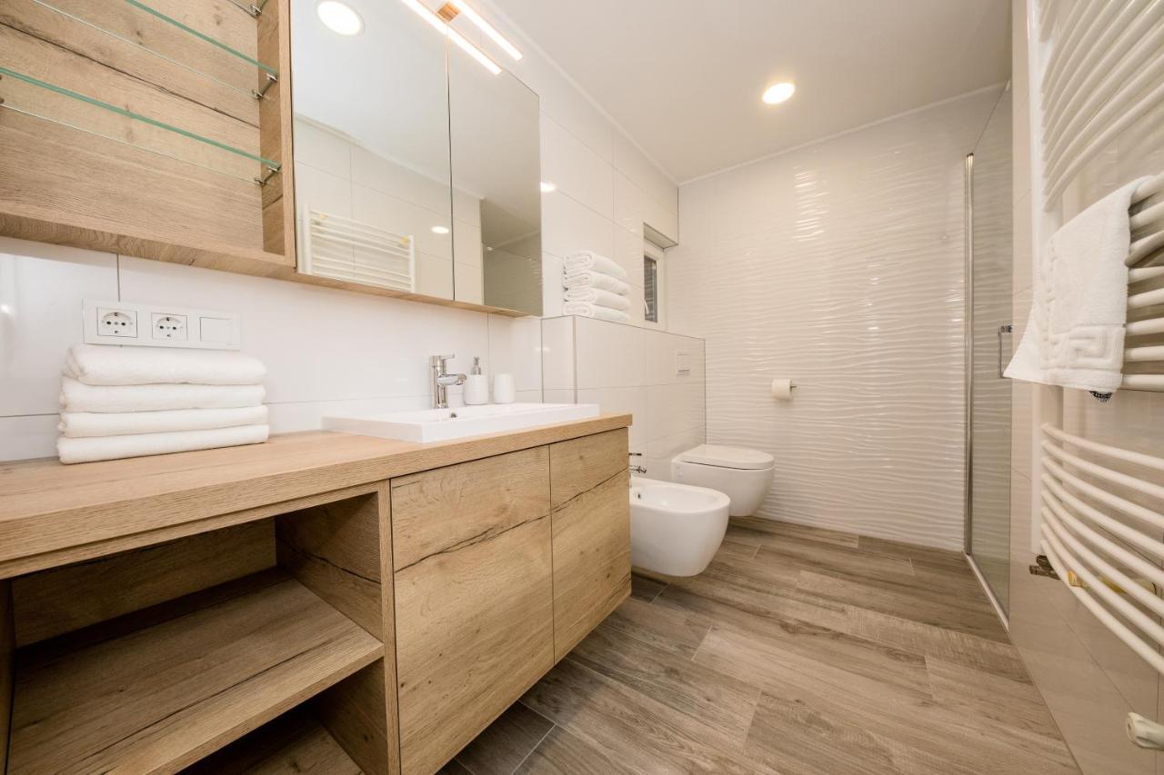Apartments Kos Supetarska Draga Ngoại thất bức ảnh