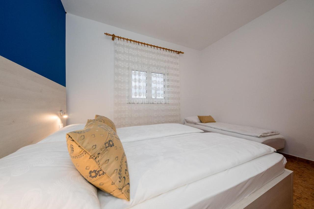 Apartments Kos Supetarska Draga Ngoại thất bức ảnh